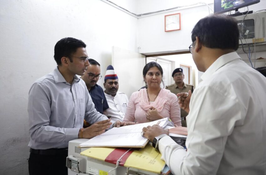  सब-रजिस्ट्रार कार्यालय विकासनगर में डीएम का औचक निरीक्षण; गंभीर अनियमितताओं का बड़ा खुलासा