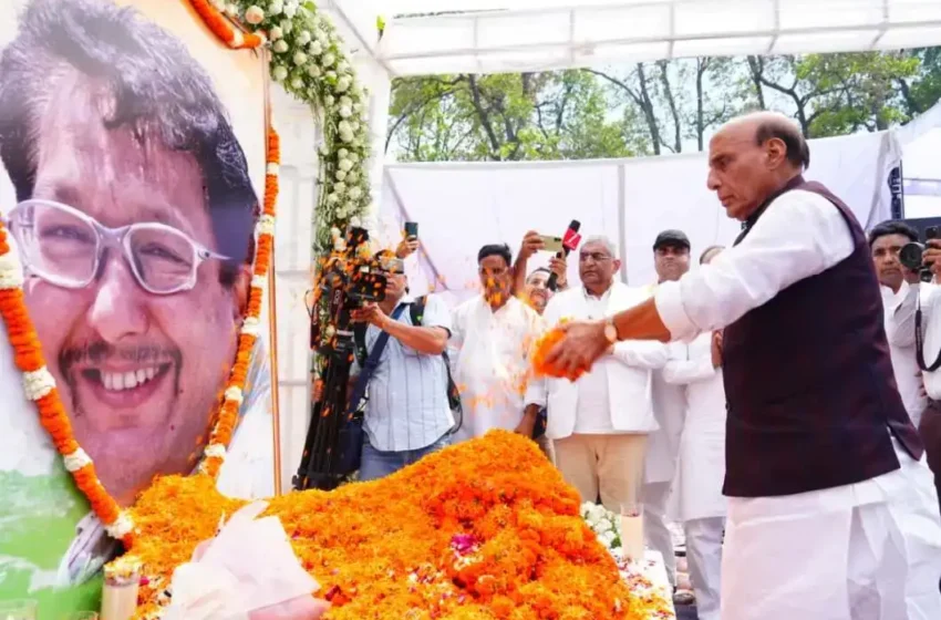  केंद्रीय मंत्री राजनाथ और मुख्यमंत्री धामी ने स्व. जसपाल राणा को श्रद्धांजलि अर्पित की