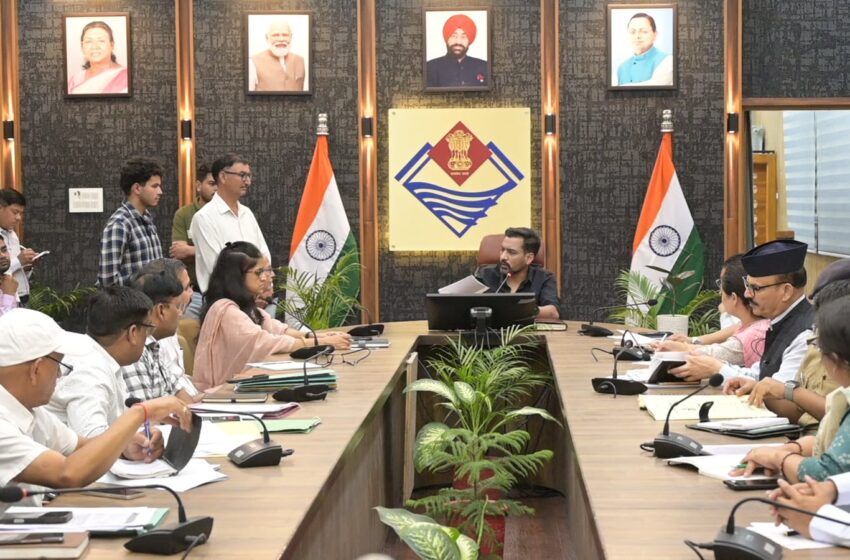  बुजुर्गो की फरियाद पर डीएम का त्वरित एक्शन, अधिकारियों को दिए तत्काल समाधान के निर्देश