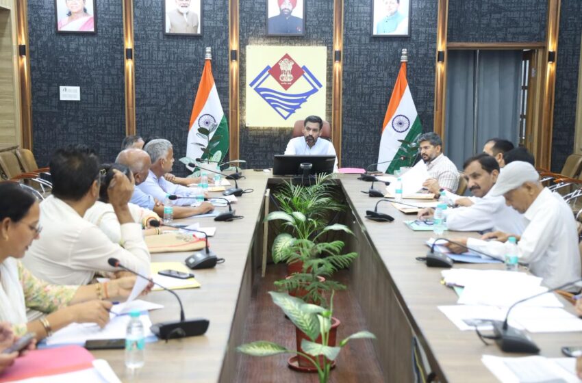  SIR को लेकर जिला निर्वाचन अधिकारी ने की राजनीतिक दलों के साथ अहम बैठक