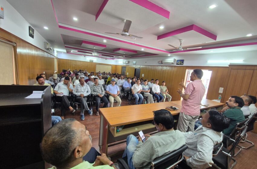  देहरादून में प्रस्तावित TET विरोध प्रदर्शन को सफल, प्रभावी एवं अनुशासित ढंग से संपन्न कराने के उद्देश्य से आज एक महत्वपूर्ण बैठक आयोजित की गई