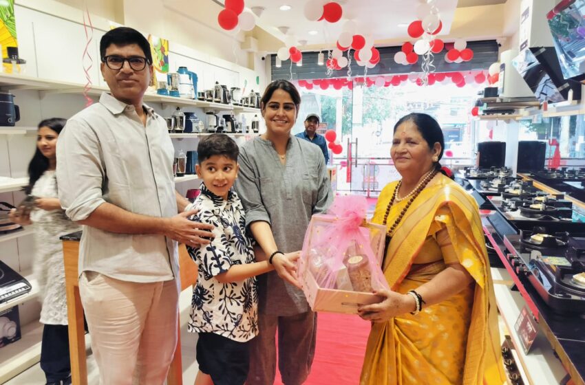  फादर्स डे के अवसर पर देहरादून में प्रेस्टीज एक्सक्लुसिव का हुआ भव्य शुभारंभ
