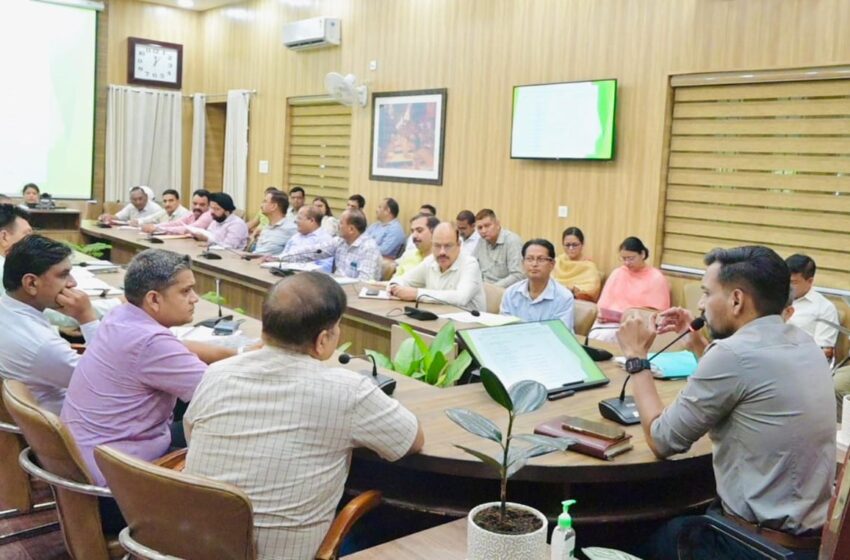  रस्म अदायगी नहीं, बल्कि धरती को हरा भरा बनाने को चलेगा व्यापक जन आंदोलन : डीएम