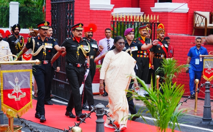  राष्ट्रपति द्रौपदी मुर्मू की गरिमामई उपस्थिति में आईएमए की पासिंग आउट परेड सम्पन्न