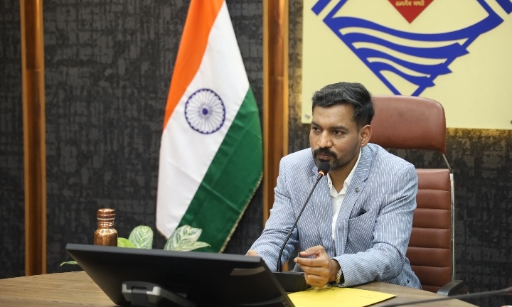  हर पात्र मतदाता का नाम सूची में सुनिश्चित करने के लिए जिला प्रशासन पूरी तरह सक्रिय : डॉ0 आशीष चौहान