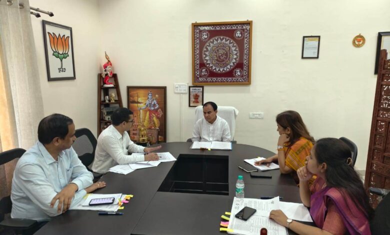  समग्र शिक्षा का बजट खर्च न होने पर शिक्षा मंत्री ने लगाई फटकार