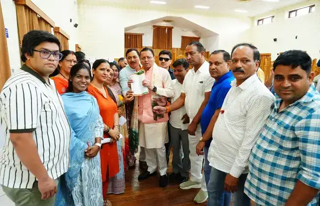  मुख्यमंत्री धामी ने जन समस्याओं के त्वरित और समयबद्ध समाधान के दिए निर्देश