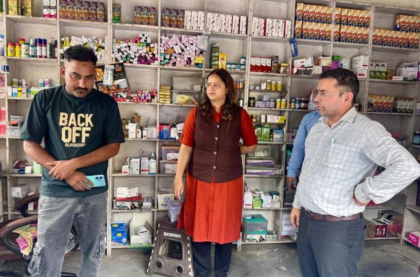  देहरादून में मेडिकल स्टोरों पर बड़ी कार्रवाई, चार प्रतिष्ठान तत्काल सील, कई में मिलीं गंभीर अनियमितताएँ