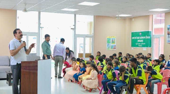  उत्तराखंड में पहली बार लागू हुई ऐतिहासिक पहलें और जनपद देहरादून की नवाचार योजनाओं का किया गया प्रस्तुतीकरण