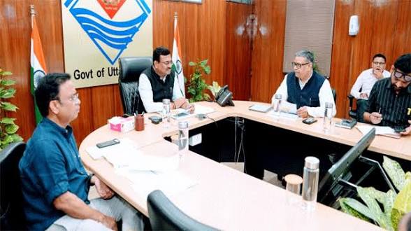  वायु गुणवत्ता सुधारने के लिए सड़कों के पक्कीकरण और प्रदूषण नियंत्रण पर जोर : मुख्य सचिव
