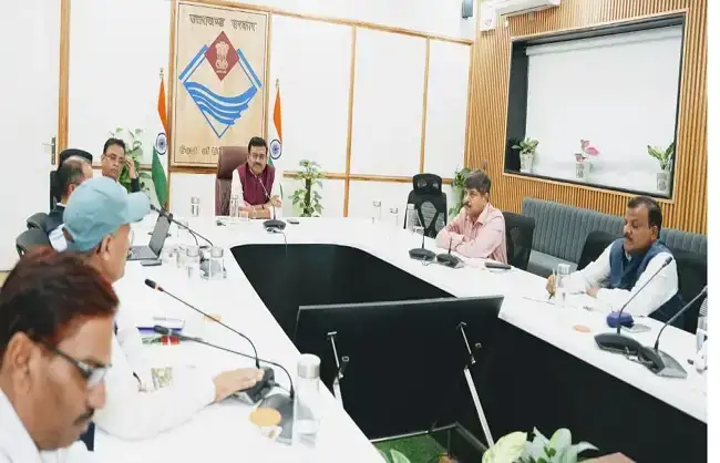  सेब-कीवी की हाई डेंसिटी खेती को बढ़ावा देगी उत्तराखंड सरकार