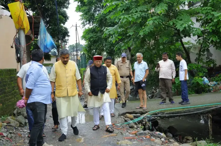  मंत्री खजान दास ने नदी किनारे बसे क्षेत्रों का किया दौरा, सतर्क रहने की अपील