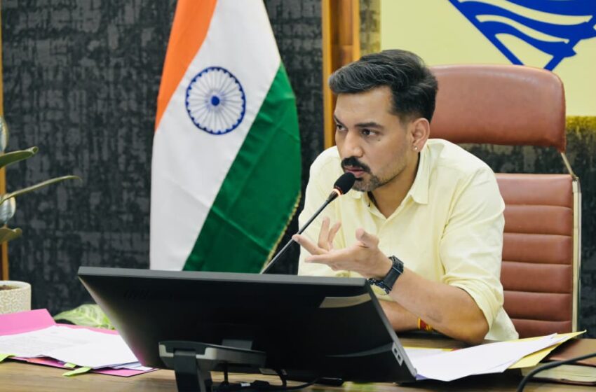  15 अगस्त को जिलेभर के शिक्षण संस्थानों में दिलाई जाएगी ‘कन्या भ्रूण संरक्षण प्रतिज्ञा’ डीएम ने दिए निर्देश