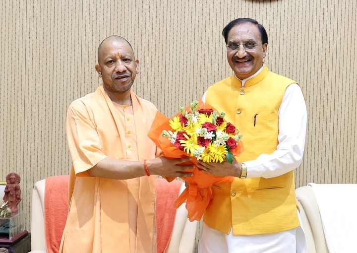  डॉ. निशंक के आग्रह पर योगी सरकार का बड़ा निर्णय, राष्ट्रकवि मैथिलीशरण गुप्त के पैतृक आवास को संग्रहालय बनाने हेतु ₹4 करोड़ स्वीकृत