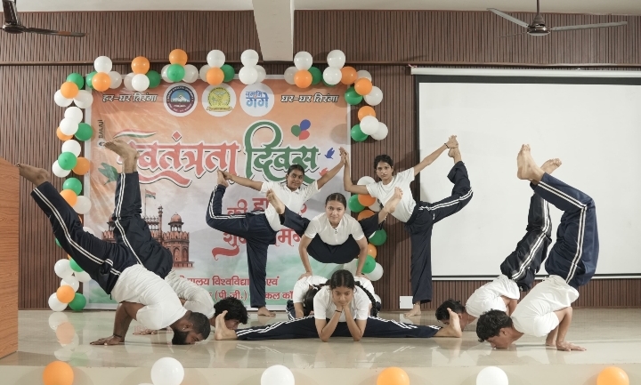  स्पर्श हिमालय विश्वविद्यालय में हर्षोल्लास के साथ मनाया गया स्वतंत्रता दिवस समारोह