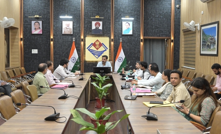  विशेष गहन पुनरीक्षण की आयोग की टीम ने की समीक्षा
