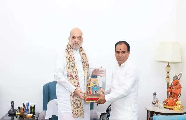  अमित शाह से मिले धन सिंह रावत ,उत्तराखंड के सहकारिता मॉडल पर हुई चर्चा