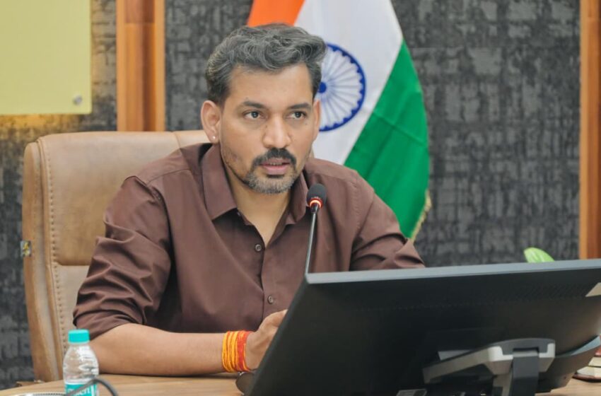  आर्थिक संसाधनों के अभाव में किसी भी बच्चे का उपचार नहीं होने दिया जाएगा प्रभावित : डीएम