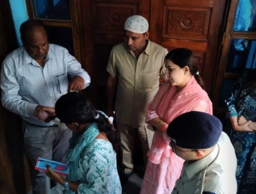  बिना पंजीकरण संचालित मदरसा सील, दो अन्य के संचालकों से लिया गया शपथ-पत्र