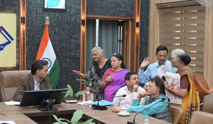  राज्य आंदोलनकारियों के चिन्हीकरण समिति की बैठक सौहार्दपूर्ण माहौल में हुई सम्पन्न