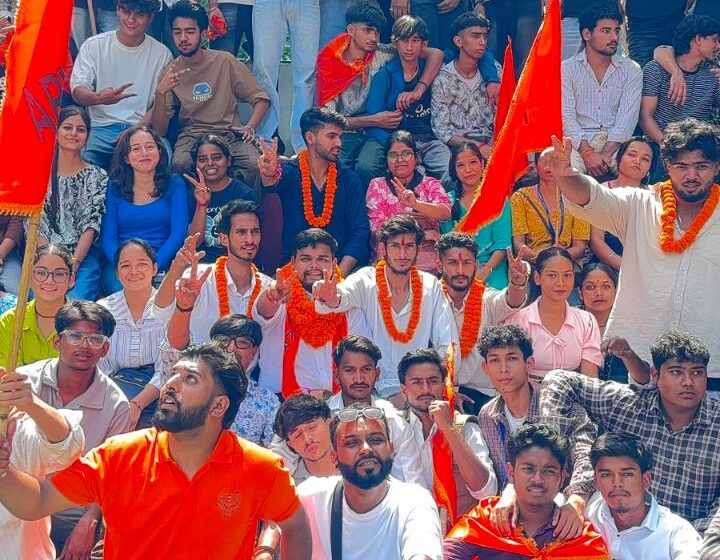  अमित सिंह (मोती) और शिवम भट्ट (पंडित) ने थामा आर्यन छात्र संगठन का दामन, समर्थकों ने किया शक्ति प्रदर्शन