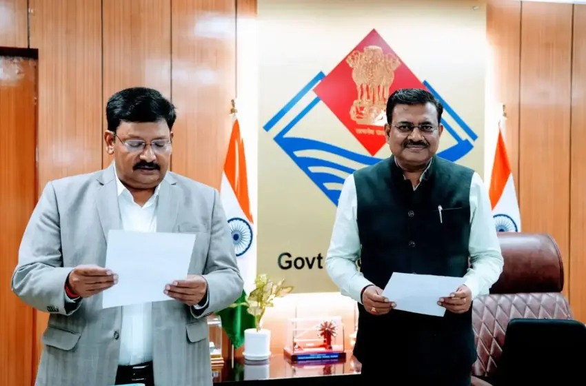  सेवा का अधिकार आयोग के आयुक्त बने दीपेन्द्र चौधरी, मुख्य सचिव ने दिलाई पद की शपथ