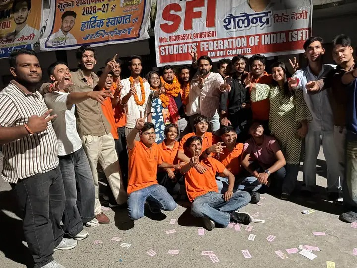  अमित सिंह को मिला डीएवी पीजी कॉलेज छात्रसंघ अध्यक्ष पद का टिकट