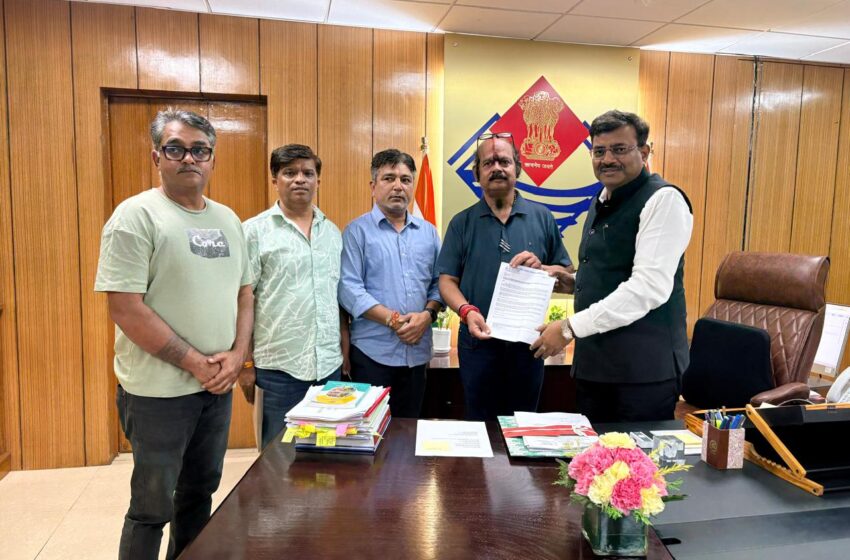  देवभूमि जल शक्ति कांट्रेक्टर वेलफेयर एसोसिएशन देहरादून के ठेकेदारों ने प्रमुख सचिव आनंद बर्धन से मुलाकात की