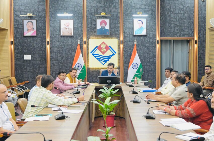  विधानसभा चुनाव से पहले सभी शैडो एरिया में नेटवर्क पहुंचाने के डीएम ने दिए सख्त निर्देश