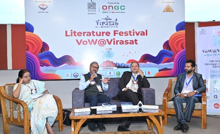  विरासत महोत्सव में पहली बार हुआ ‘वैली ऑफ वर्ड्स’ का विशेष आयोजन ‘वॉव एट विरासत’
