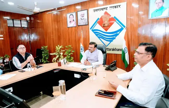  ठोस और प्लास्टिक कचरा प्रबंधन के नियमों का सख्ती से पालन सुनिश्चित करें : मुख्य सचिव