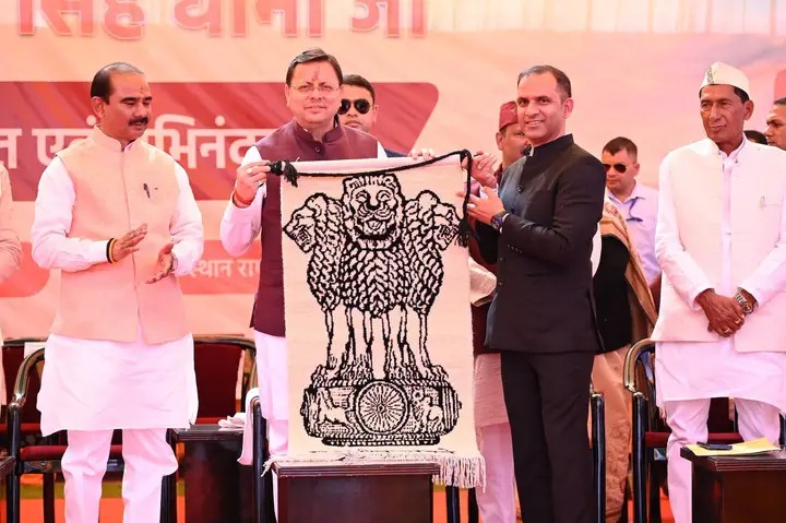  युवाओं के साथ मुख्यमंत्री धामी ने सुनी ‘मन की बात’, स्वदेशी उत्पाद अपनाने पर जोर