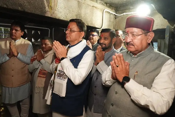  मुख्यमंत्री ने आदिबद्री मंदिर में पूजा-अर्चना की